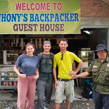 Jhony'S Backpacker-Guest House Only Stay Here Book Treking With Us Bukit Lawang Exteriör bild