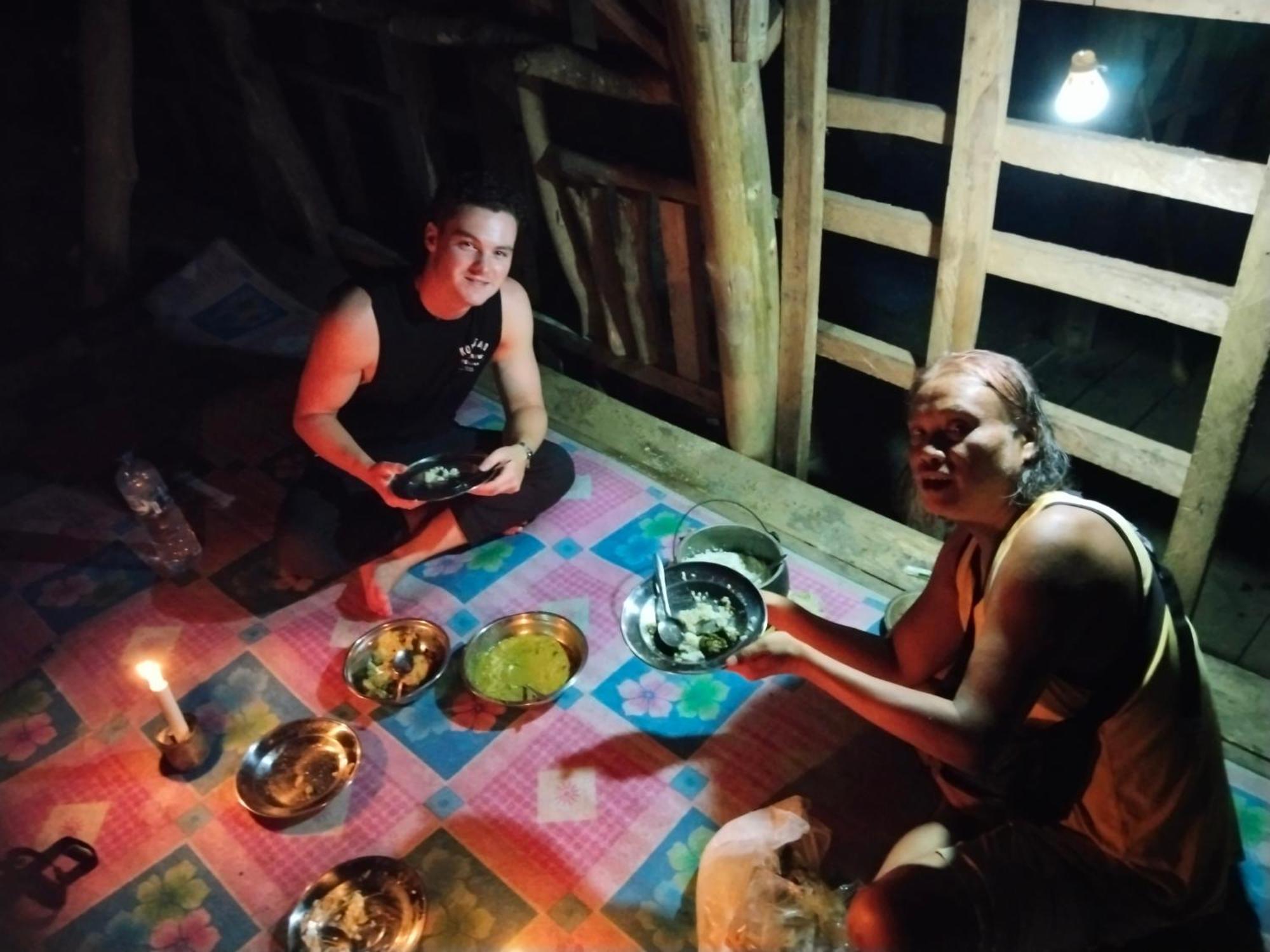 Jhony'S Backpacker-Guest House Only Stay Here Book Treking With Us Bukit Lawang Exteriör bild