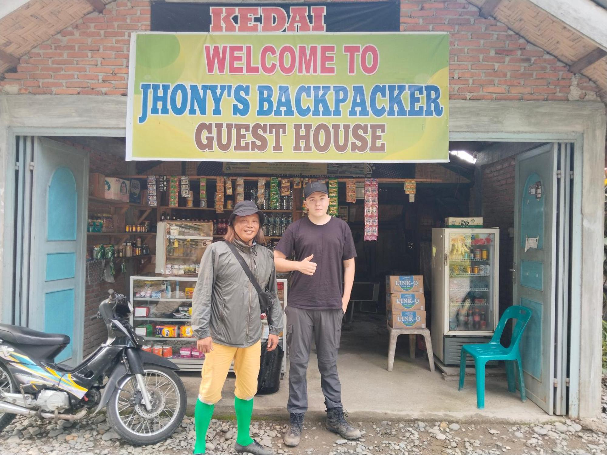 Jhony'S Backpacker-Guest House Only Stay Here Book Treking With Us Bukit Lawang Exteriör bild
