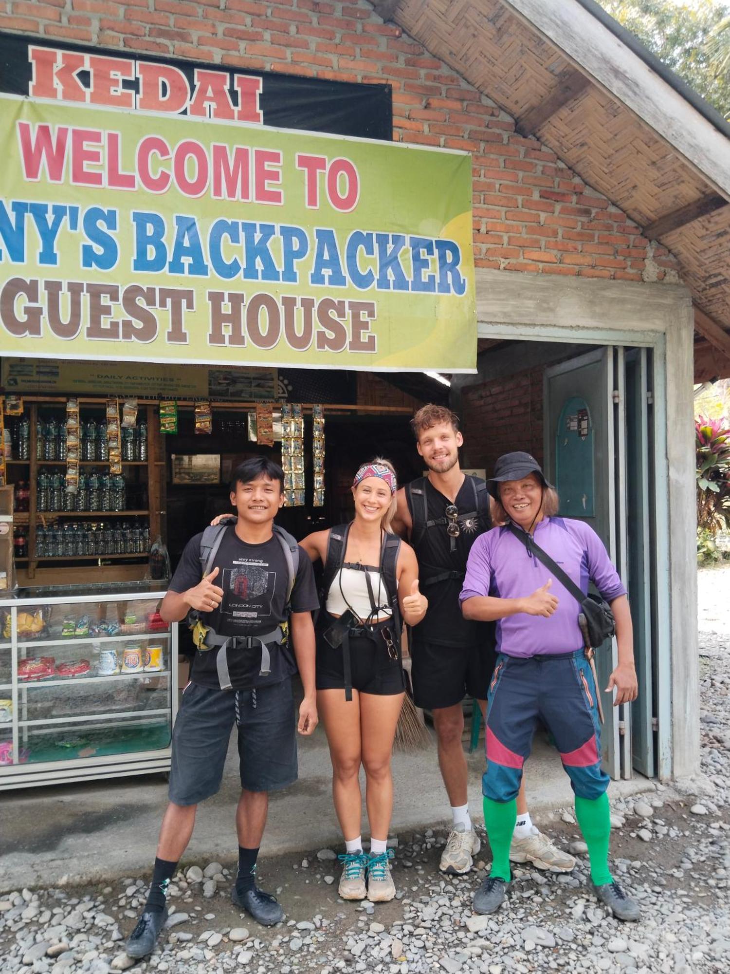 Jhony'S Backpacker-Guest House Only Stay Here Book Treking With Us Bukit Lawang Exteriör bild