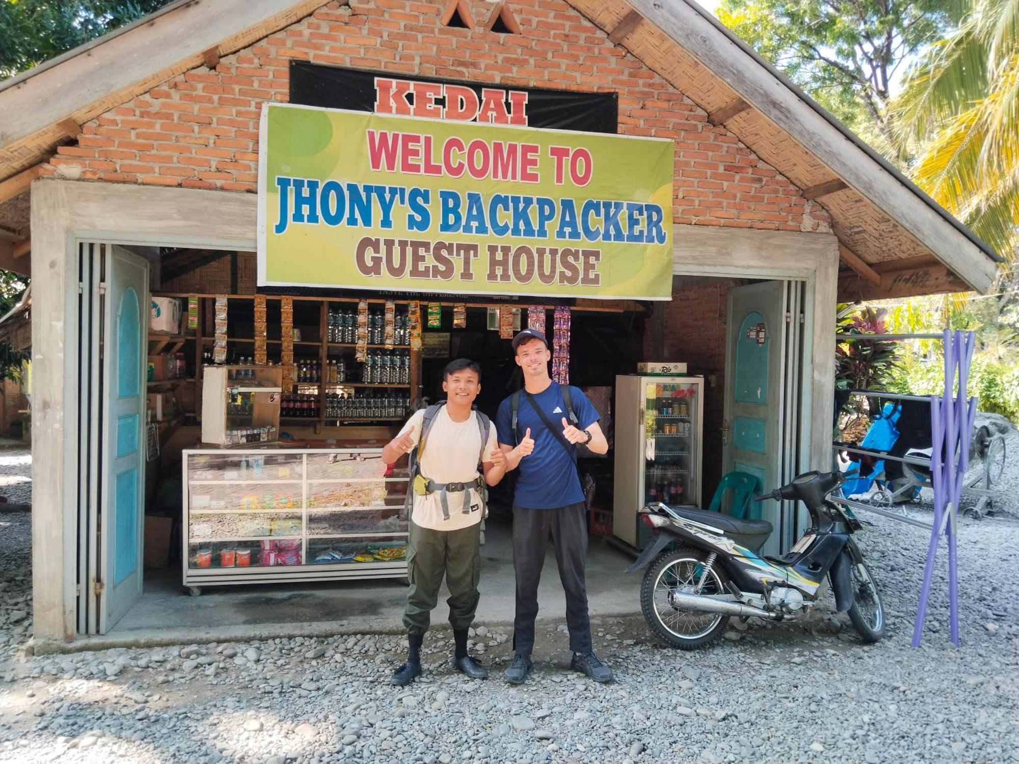 Jhony'S Backpacker-Guest House Only Stay Here Book Treking With Us Bukit Lawang Exteriör bild