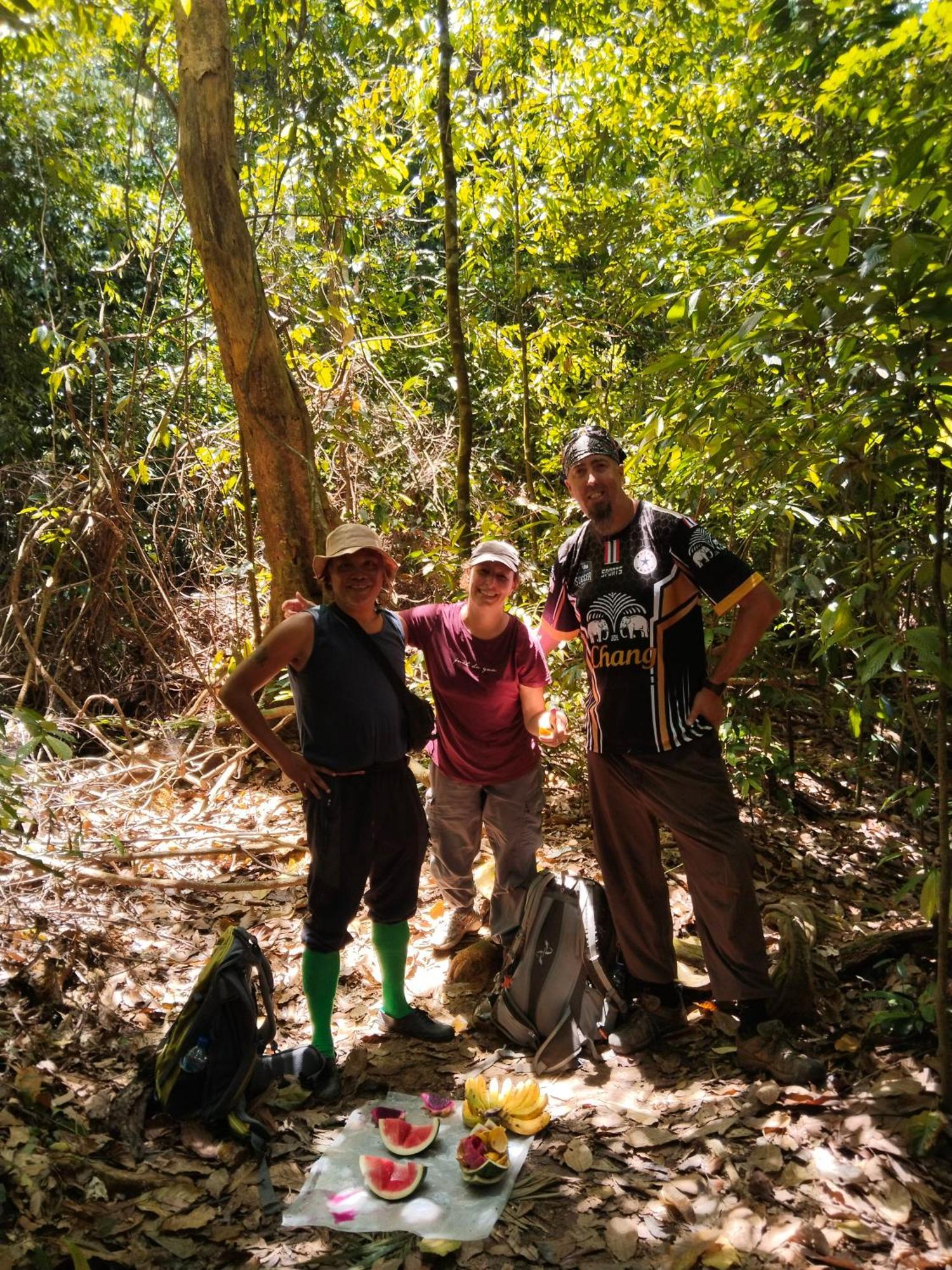 Jhony'S Backpacker-Guest House Only Stay Here Book Treking With Us Bukit Lawang Exteriör bild